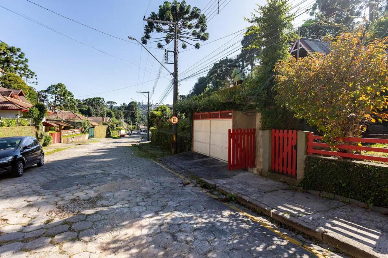 Chale Inteiro Completo A 5 Min A Pe Do Capivari - Campos do Jordão Exterior photo